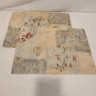 Tablecloths, Placemats,  Doilies and More (LR-DW)