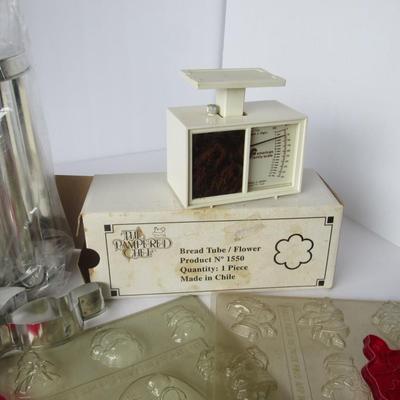 Lot 472:  Lot of Kitchen Stuff, Pampered Chef, Scale, Xmas Chocolate Molds, Cutters