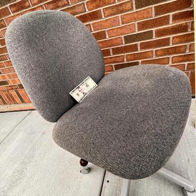 GREY UPHOLSTERED ROLLING DESK CHAIR ADJUSTABLE HEIGHT, BACK