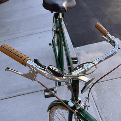 MARQUIS SERIES 3-SPEED TOURING BICYCLE GOOD WORKING CONDITION READY TO RIDE!