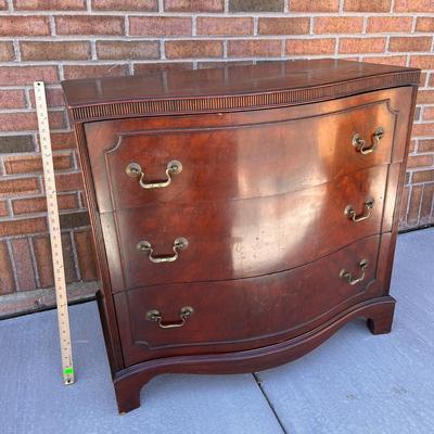 MAHOGANY 3-DRAWER CHEST OF DRAWERS BRASS HANDLES