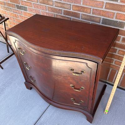 MAHOGANY 3-DRAWER CHEST OF DRAWERS BRASS HANDLES