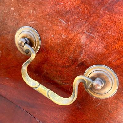 MAHOGANY 3-DRAWER CHEST OF DRAWERS BRASS HANDLES