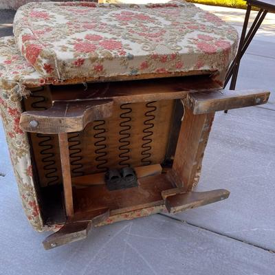 STURDY COMFY VINTAGE UPHOLSTERED ROCKER 