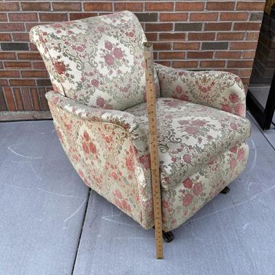 STURDY COMFY VINTAGE UPHOLSTERED ROCKER 