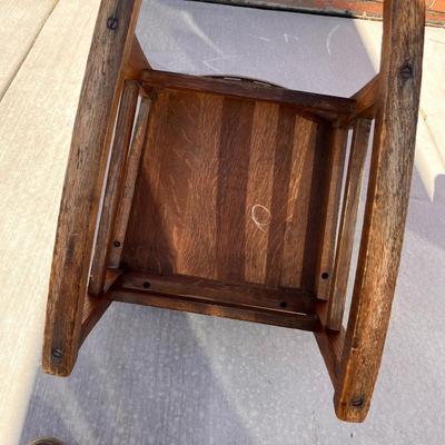 ANTIQUE SMALL OAK MISSION-STYLE ROCKER