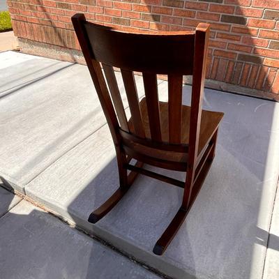 ANTIQUE SMALL OAK MISSION-STYLE ROCKER
