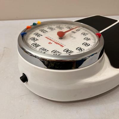 HEALTH-O-METER PROFESSIONAL BATHROOM SCALE