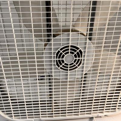 LASKO 3 SPEED BOX FAN 