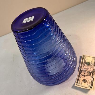 BEAUTIFUL TALL BLUE GLASS STRIATED VASE
