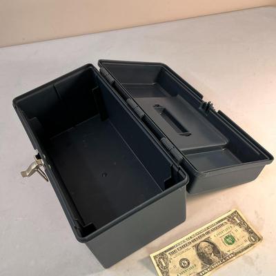 13â€ HANDBOX PLASTIC TOOL BOX w/ METAL CLASP