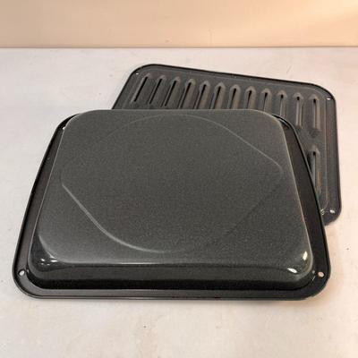 LIKE NEW 2-PART OVEN BROILER PAN