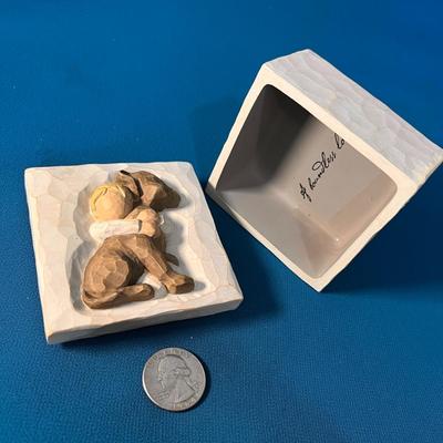 WILLOW TREE â€œHUGâ€ CHILD AND DOG LIDDED TRINKET BOX