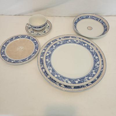 Ionia Porcelain Five-Person Place Setting China Set (LR-DW)