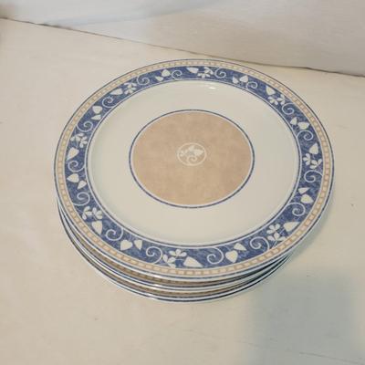 Ionia Porcelain Five-Person Place Setting China Set (LR-DW)