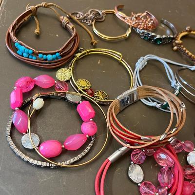 Large lot of bracelets