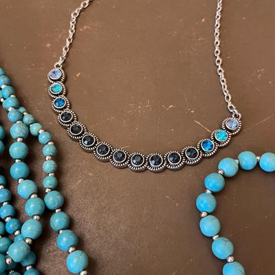 Lot of necklaces