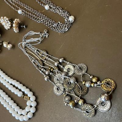Black White & Silver jewelry