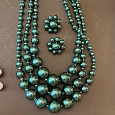 Lot of colorful necklaces