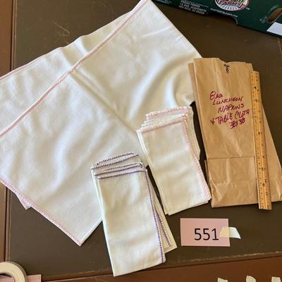 Linen table cloth & napkins