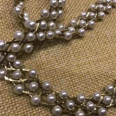 Beautiful Gold Chain Woven Faux Pearl Necklace