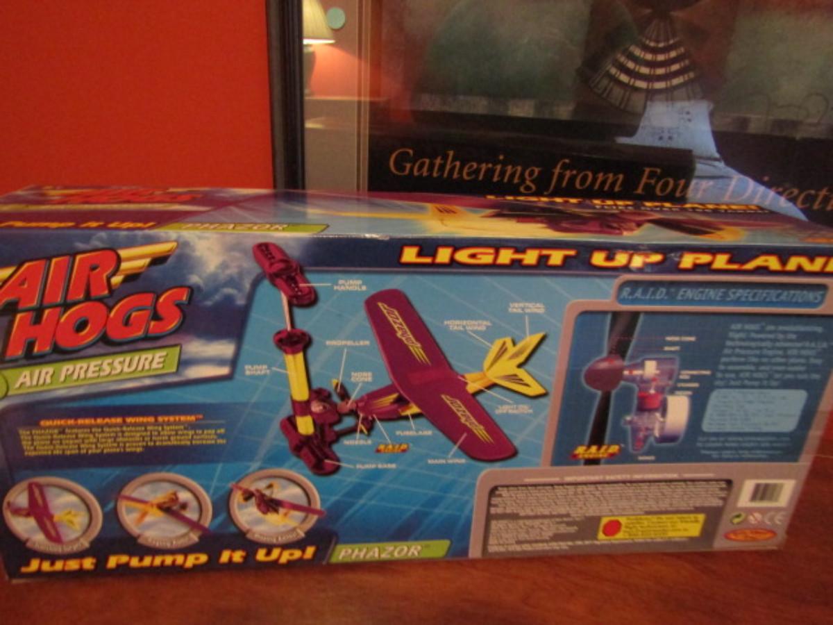 Air Hogs Air Pressure Engine Phazor Plane (1)
