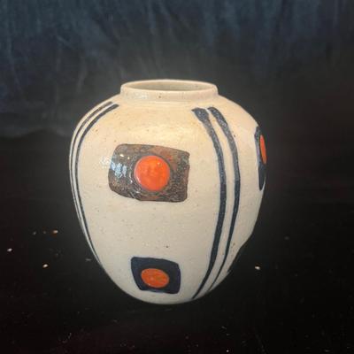 Signed Pottery: Southwest Candleholders, Raku, & More (LR-MG)