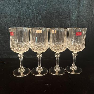 Eight Cristal Dâ€™Arques Stemmed Glasses, NIB (LR-MG)