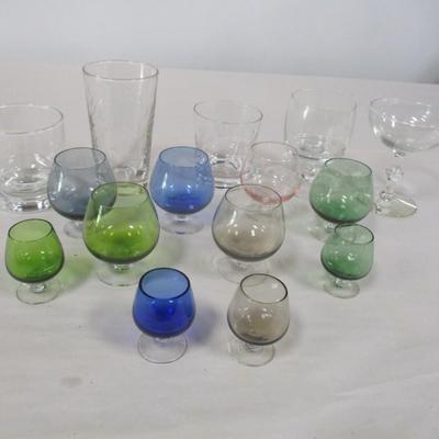 25 Pieces of Barware Glasses