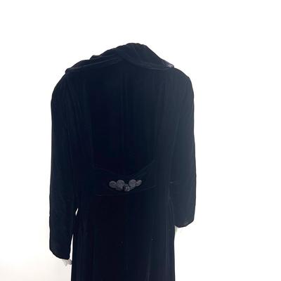 Lot 596 Vintage Black Velvet Opera Coat with Frog Knot Trim