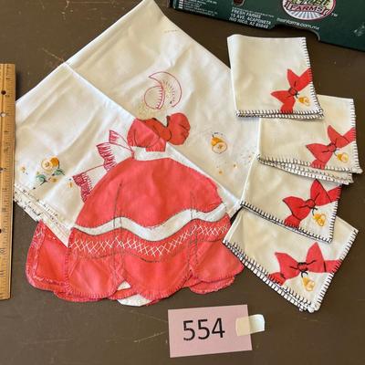 Applique & Embroidered Table Cloth & napkins