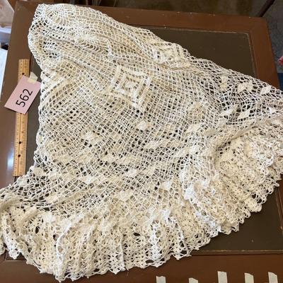 Great crochet round table cloth