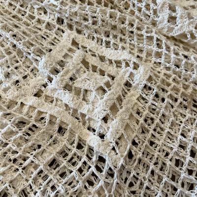Great crochet round table cloth