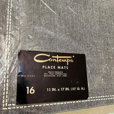Vintage paper place mats