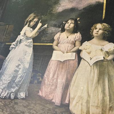 Vintage print of girls, unique frame