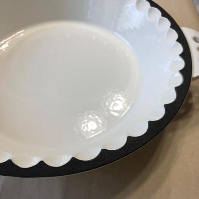 Cast iron enamel coated pie plate
