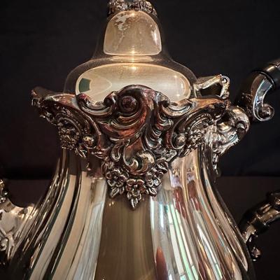 Baroqueâ€ by Wallace 5 Piece Service Set (LR-KL)