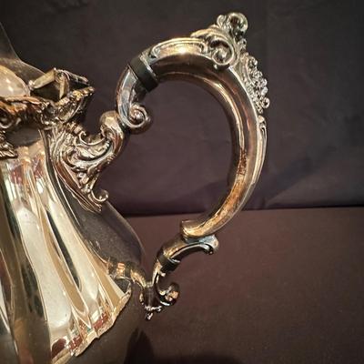 Baroqueâ€ by Wallace 5 Piece Service Set (LR-KL)