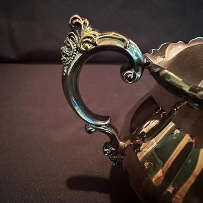 Baroqueâ€ by Wallace 5 Piece Service Set (LR-KL)