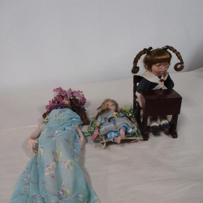 Show Stoppers Porcelain Doll 