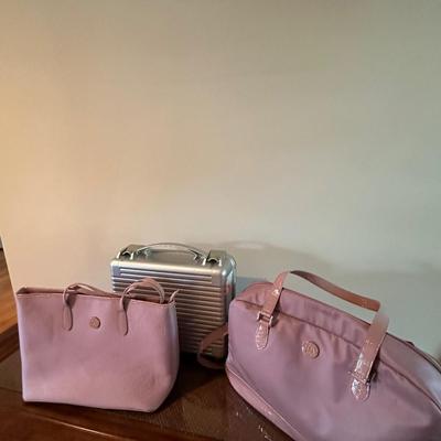 Assortment of Small Travel and Tote Bags(LR-KL)