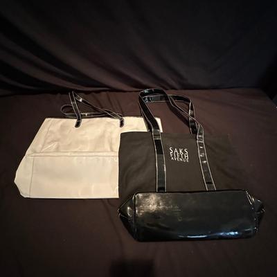 Assortment of Small Travel and Tote Bags(LR-KL)