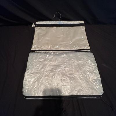 Assortment of Small Travel and Tote Bags(LR-KL)