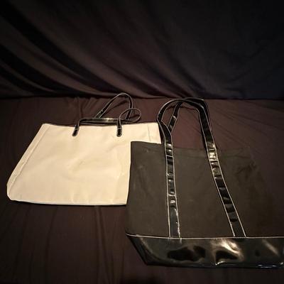 Assortment of Small Travel and Tote Bags(LR-KL)