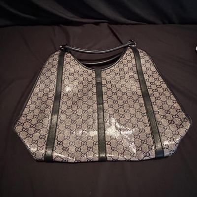 Assortment of Small Travel and Tote Bags(LR-KL)