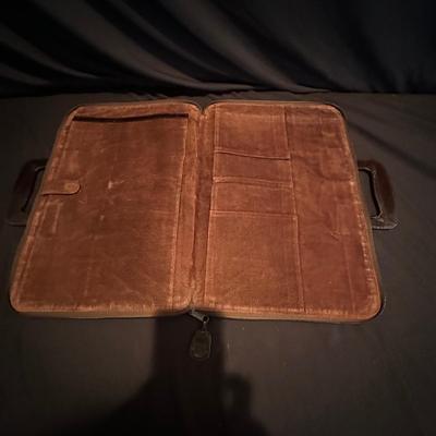 Assortment of Small Travel and Tote Bags(LR-KL)