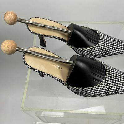 Lot 463 Karen Scott, Black/White Herringbone Slip-On Mules with Heels ( Size 9 )