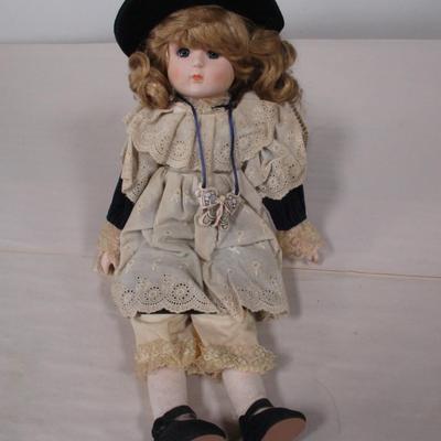 Collection Of Dolls (See all pictures) Vintage Unique 1-5000 Porcelain Doll