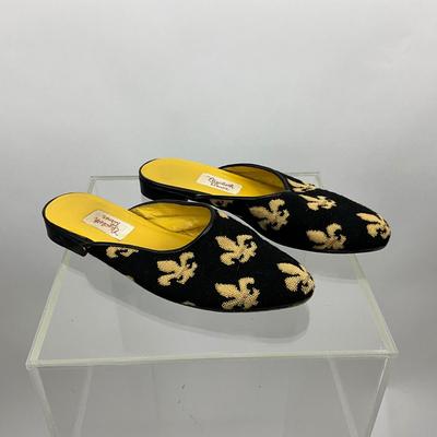 Lot 466. Elizabeth Turner â€œ Fleur des les â€œ Needlepoint Mules Black & Gold (size 9)