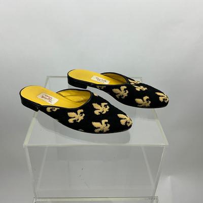 Lot 466. Elizabeth Turner â€œ Fleur des les â€œ Needlepoint Mules Black & Gold (size 9)